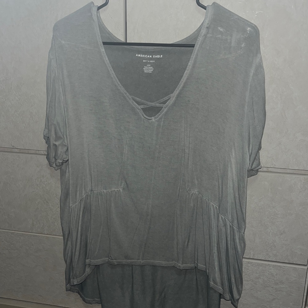 Hi-low t shirt with detailed v neck
